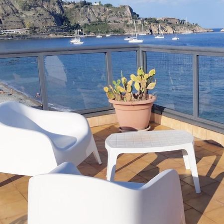 Il Cantone Del Faro Giardini Naxos Exteriör bild