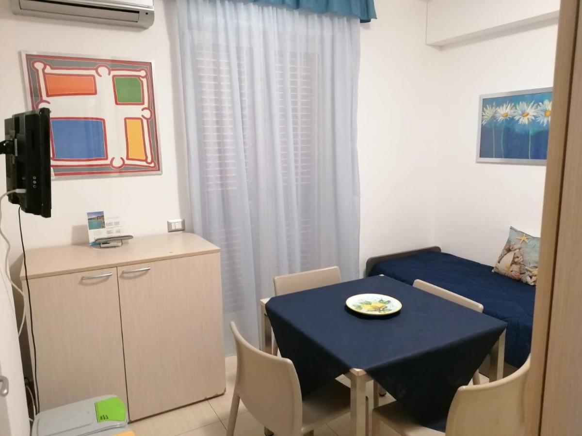 Il Cantone Del Faro Giardini Naxos Exteriör bild