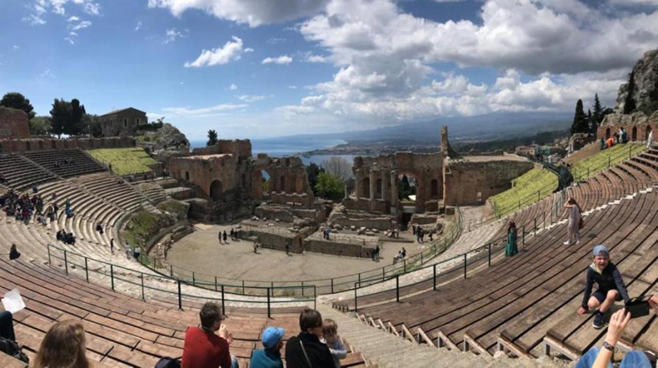 Il Cantone Del Faro Giardini Naxos Exteriör bild